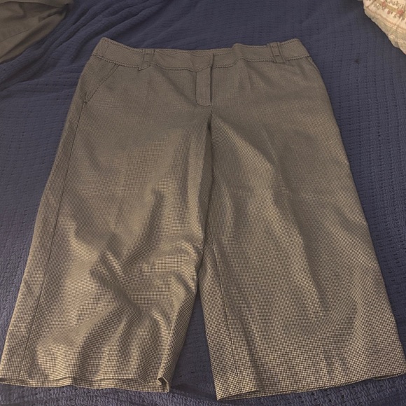 LOFT Women's Black and White Checkered Capris - Picture 1 of 3